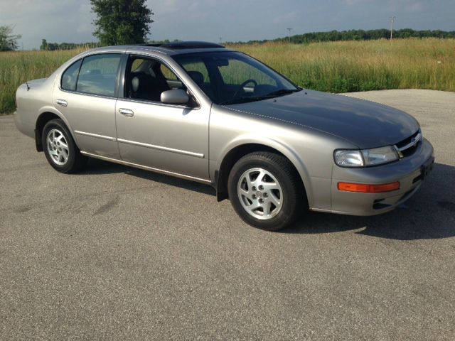 1999 Nissan Maxima 3.0 Quattro