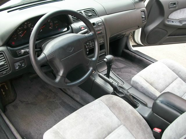 1999 Nissan Maxima 3.0 Quattro