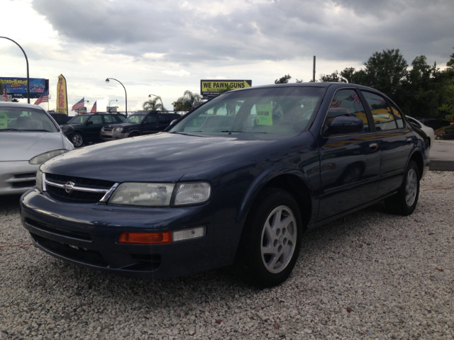 1999 Nissan Maxima SE