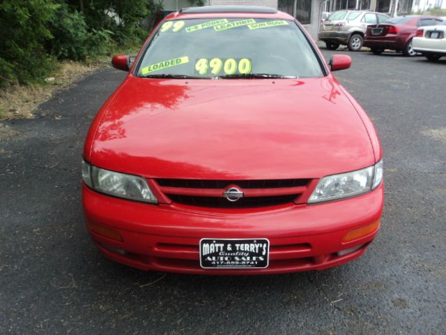 1999 Nissan Maxima SE