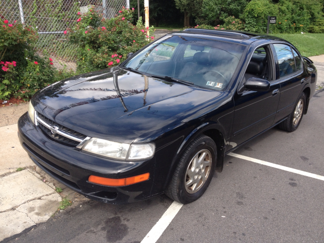 1999 Nissan Maxima 3.0 Quattro