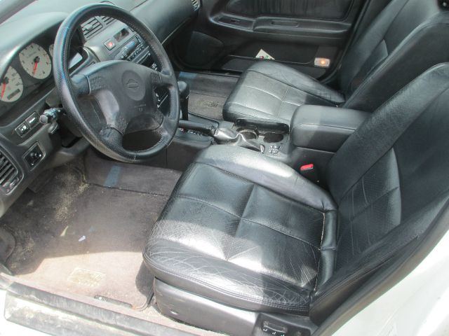 1999 Nissan Maxima SE