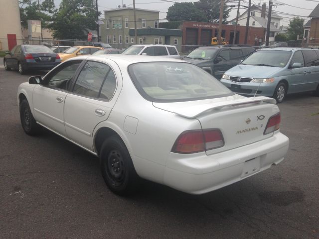 1999 Nissan Maxima LX Manual 4WD