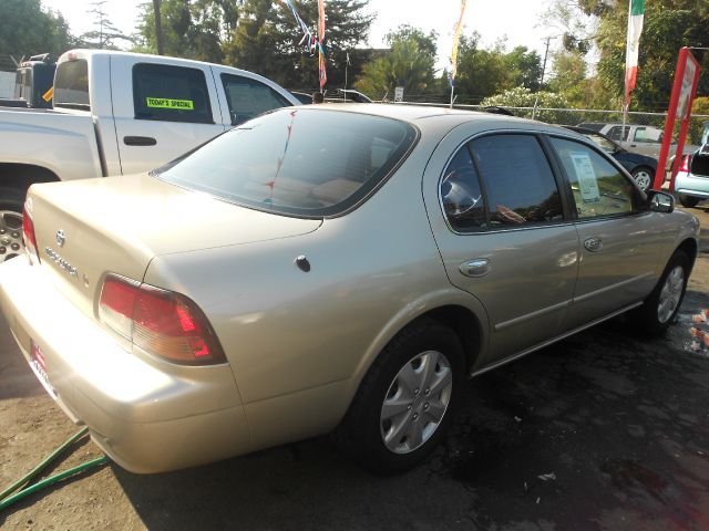 1999 Nissan Maxima SE