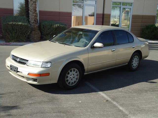 1999 Nissan Maxima 3.0 Quattro