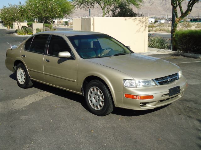 1999 Nissan Maxima 3.0 Quattro