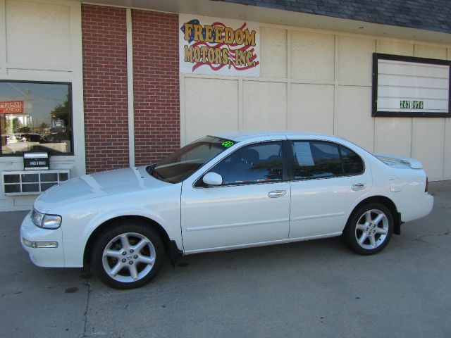 1999 Nissan Maxima SE