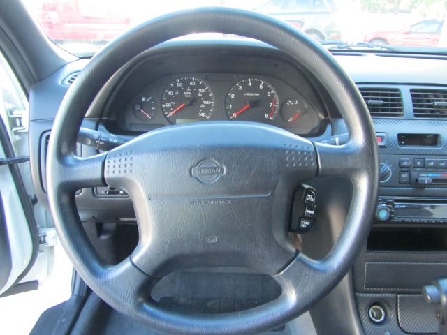 1999 Nissan Maxima SE