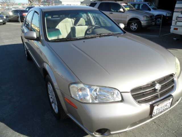 2000 Nissan Maxima SE