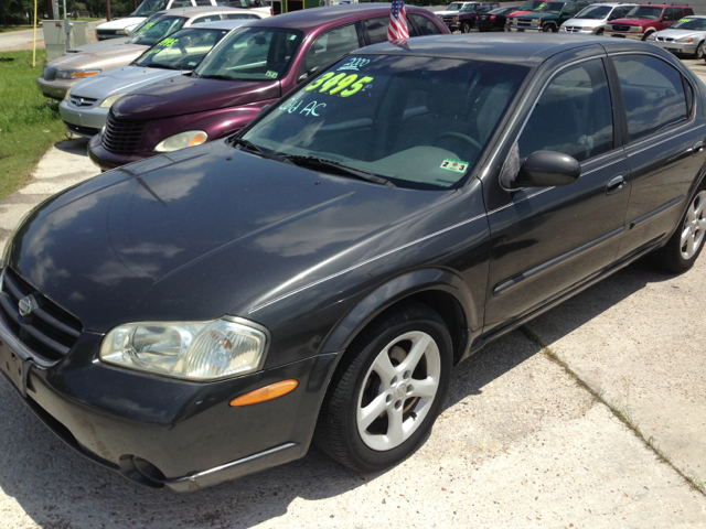 2000 Nissan Maxima SE