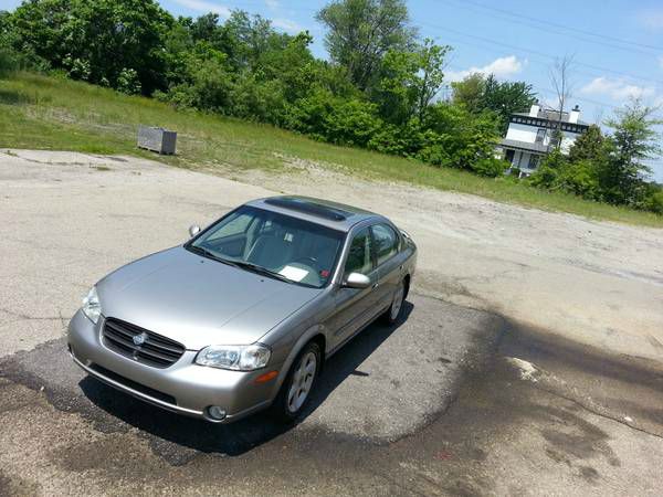 2000 Nissan Maxima SE