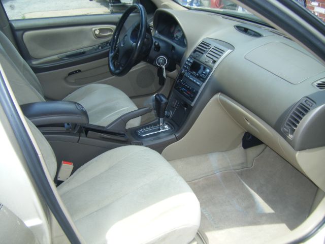 2000 Nissan Maxima SE