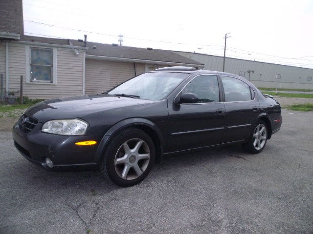 2000 Nissan Maxima SE