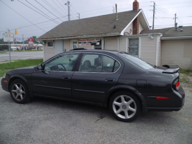 2000 Nissan Maxima SE