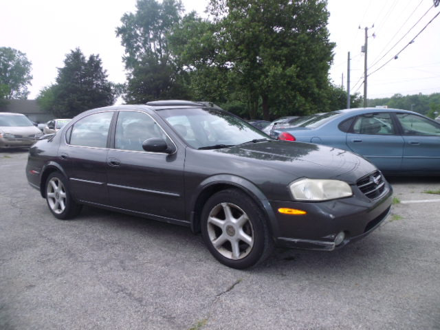 2000 Nissan Maxima SE