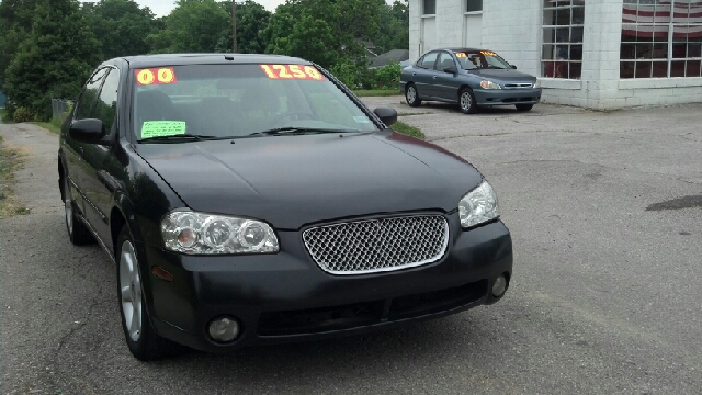 2000 Nissan Maxima SE