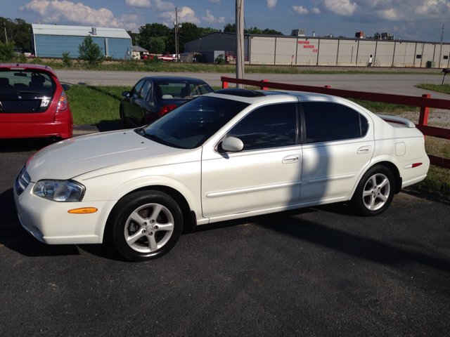 2000 Nissan Maxima SE