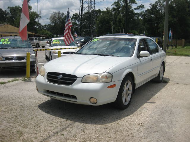 2000 Nissan Maxima SE