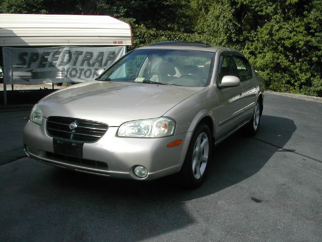 2000 Nissan Maxima SE