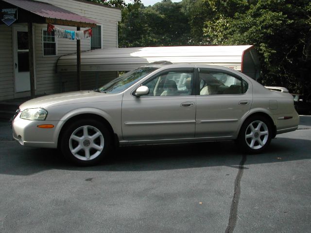 2000 Nissan Maxima SE