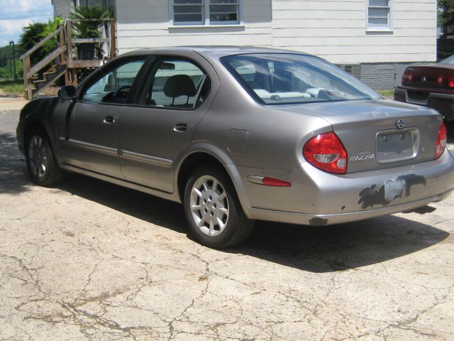 2000 Nissan Maxima SE