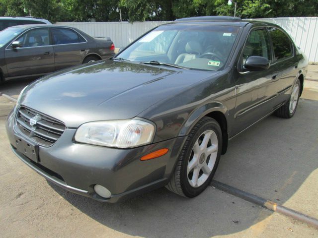 2000 Nissan Maxima SE