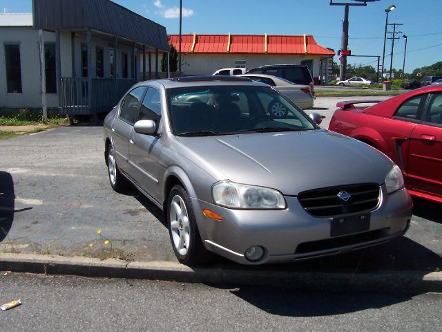 2000 Nissan Maxima SE