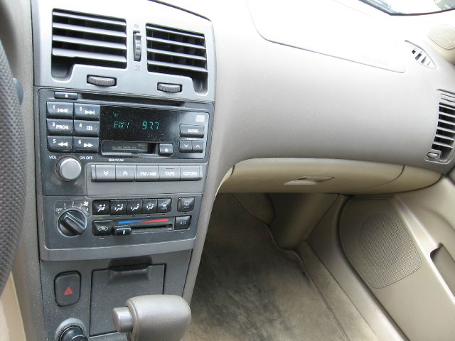 2000 Nissan Maxima 3.0 Quattro