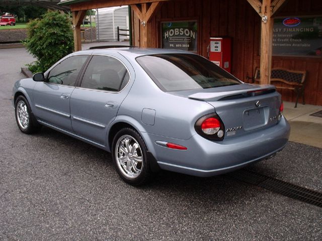 2000 Nissan Maxima SE