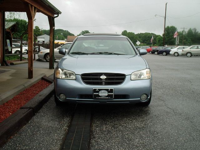 2000 Nissan Maxima SE