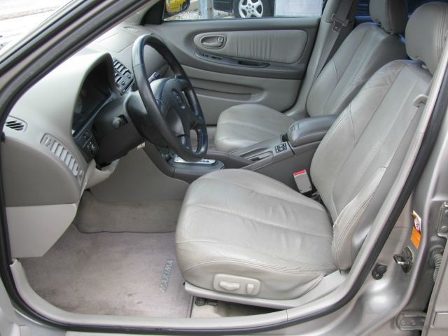 2000 Nissan Maxima SE