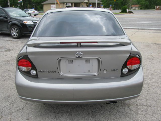 2000 Nissan Maxima SE