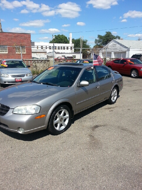 2000 Nissan Maxima SE