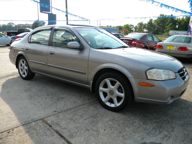 2001 Nissan Maxima SES Standard FF