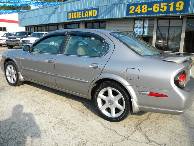 2001 Nissan Maxima SES Standard FF