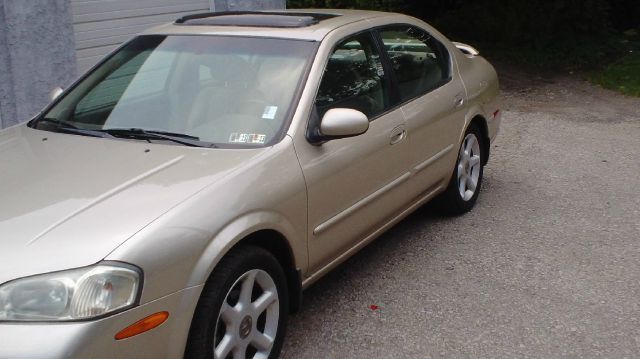 2001 Nissan Maxima SE