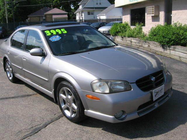 2001 Nissan Maxima SES Standard FF