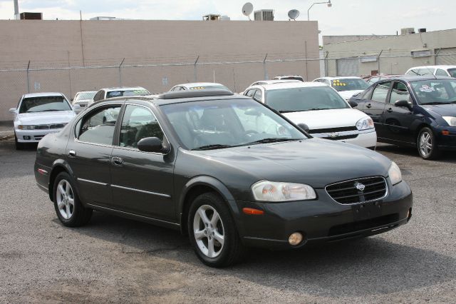 2001 Nissan Maxima SES Standard FF