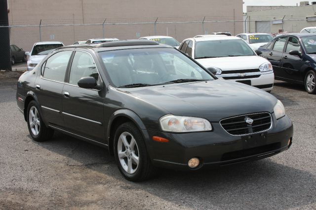 2001 Nissan Maxima SES Standard FF