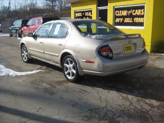 2001 Nissan Maxima SE