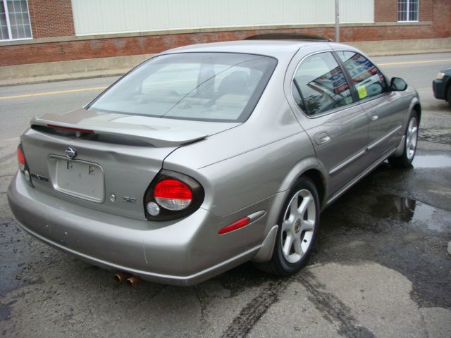 2001 Nissan Maxima SE