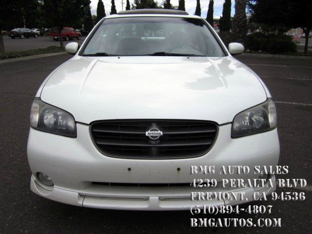 2001 Nissan Maxima SES Standard FF