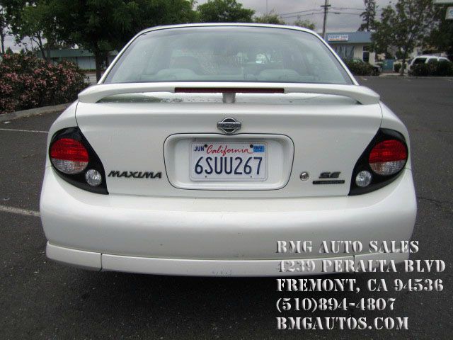 2001 Nissan Maxima SES Standard FF