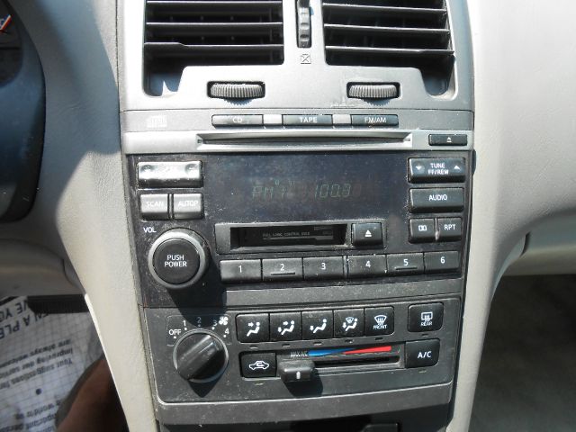 2002 Nissan Maxima SE