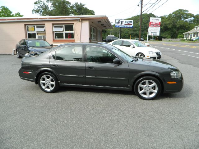 2002 Nissan Maxima Sport XLS 4x4