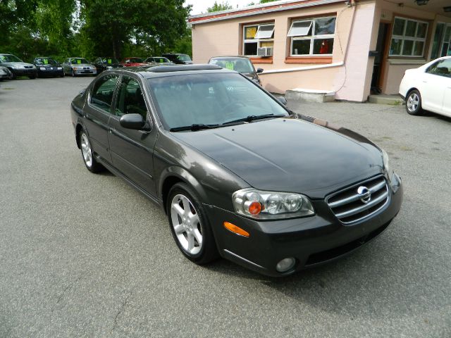 2002 Nissan Maxima Sport XLS 4x4