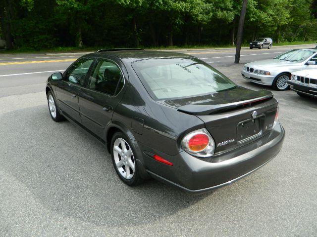 2002 Nissan Maxima Sport XLS 4x4