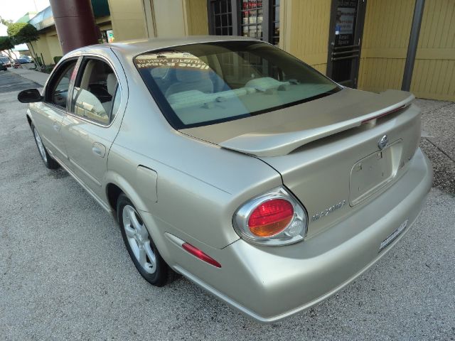 2002 Nissan Maxima SE