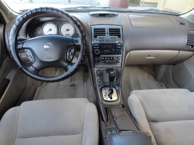 2002 Nissan Maxima SE