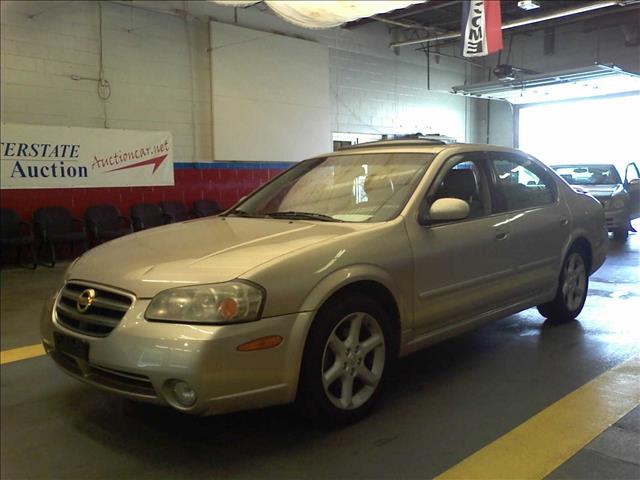 2002 Nissan Maxima 5D Sedan